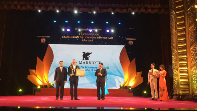 JW Marriott Hà Nội được trao tặng nhiều giải thưởng danh giá - Ảnh 4.
