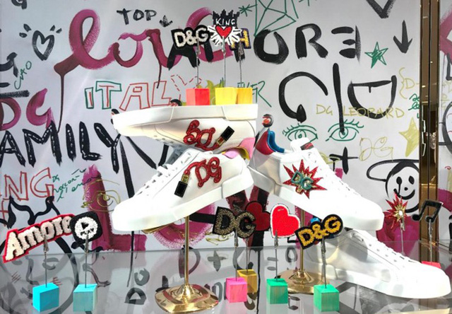Dolce & Gabbana mở Pop-up Store tại Hà Nội - Ảnh 1.