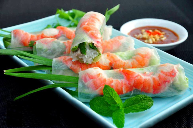 Cách làm món gỏi cuốn tôm thịt chuẩn vị - Ảnh 1.