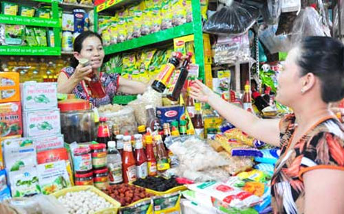 Trong tháng, có tới 9/11 nhóm hàng tăng giá so với tháng trước với mức 
tăng cao nhất thuộc về nhóm nhà ở, vật liệu xây dựng, điện, nước và chất
 đốt ở mức 0,84% so với tháng trước. 