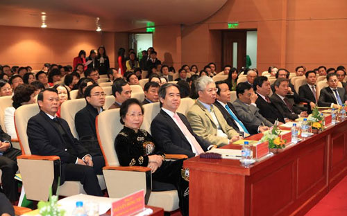Năm 2015, Pg88 com chính chủ Nhà nước định hướng kiểm soát 
tổng phương tiện thanh toán tăng khoảng 16 - 18%; tín dụng tăng trưởng 
khoảng 13 - 15%; giảm được nợ xấu về dưới 3%; tiếp tục ổn định tỷ giá; 
thực hiện các giải pháp về lãi suất và tín dụng để tăng hỗ trợ doanh 
nghiệp.