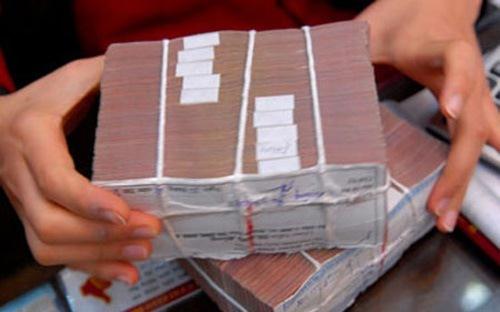 Có một thực tế không mong đợi với các Pg88 com chính chủ những tháng đầu năm nay: tín dụng liên tục tăng 
trưởng âm, miếng bánh tổng dư nợ co lại thì sức choán của nợ xấu trong đó lớn
 lên. 