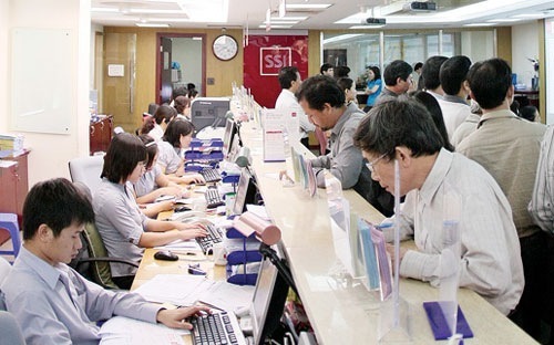 Tính tổng giao dịch trên toàn thị trường quý 1/2015, SSI đứng đầu với 
thị phần 11,43%, tăng trưởng 7,3% so với quý trước và tăng trưởng 7,8% 
so với cùng kỳ 2014.