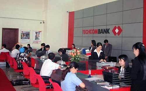 Techcombank giải thích nguyên do giảm lợi nhuận