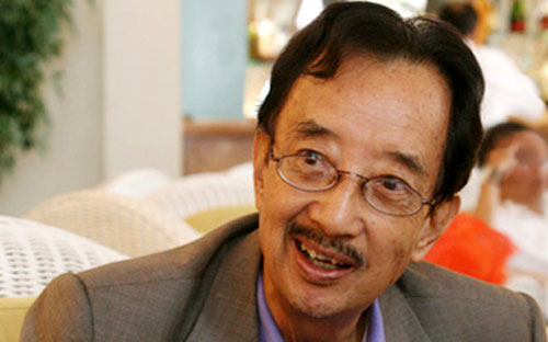 TS. Alan Phan: “Hiểu rõ luật chơi và cúi đầu chấp nhận”