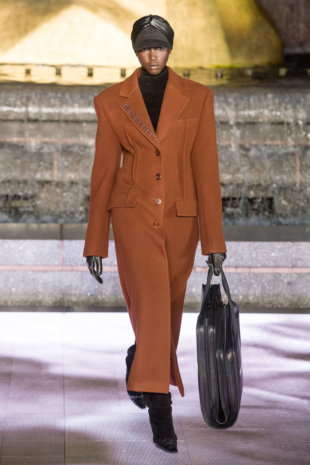 BST Xuân - Hè 2020 của Alexander Wang: nước Mỹ quá khứ và tương lai - Ảnh 1.