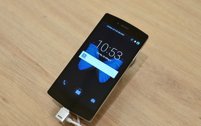 Cận cảnh Bphone