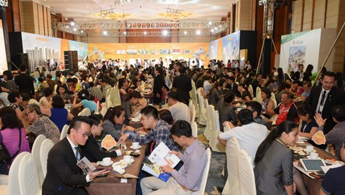 Hơn 1.500 khách hàng tham quan và tìm hiểu Link Trang Chủ PG88.Com Mới #2026 tại triển lãm Novaland tại Hà Nội.