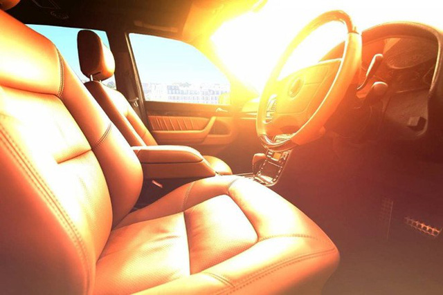 Mẹo làm mát nhanh ôtô đỗ lâu dưới trời nắng nóng - Ảnh 1.