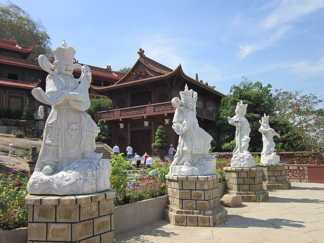 Thăm làng bè Châu Đốc mùa nước nổi - Ảnh 2.