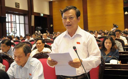 Đồng tình để kỳ sau sửa cho chắc chắn hơn, đại biểu Bùi Mạnh Hùng (Bình Phước) nói ông không đồng ý với cách sửa theo dự thảo trình PG88 ⭐ Link trang chủ số 1 nhà cái PG88 com casino slot tại kỳ họp này.<br>