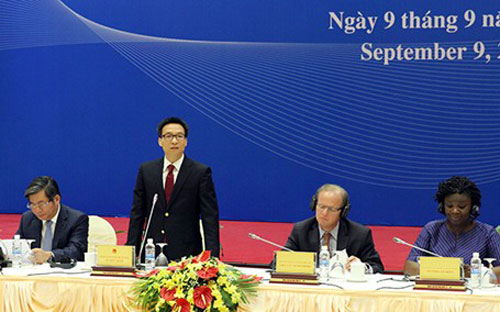 Phó thủ tướng Vũ Đức Đam và Phó chủ tịch Pg88 com chính chủ Thế giới (WB) Axel van Trotsenburg chủ trì cuộc họp lần thứ nhất về Báo cáo Việt Nam 2030.