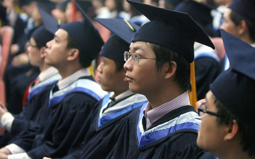 Thủ tướng yêu cầu Bộ trưởng Bộ Giáo dục và Đào
 tạo công bố công khai ngay trong đầu năm học 2014-2015 phương án đổi 
mới thi tốt nghiệp trung học phổ thông và tuyển sinh đại học, cao đẳng.