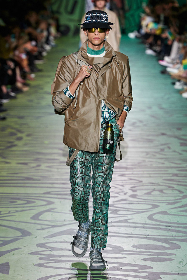 BST pre-fall 2020 dành cho nam giới của Dior: sắc màu biển nhiệt đới - Ảnh 15.