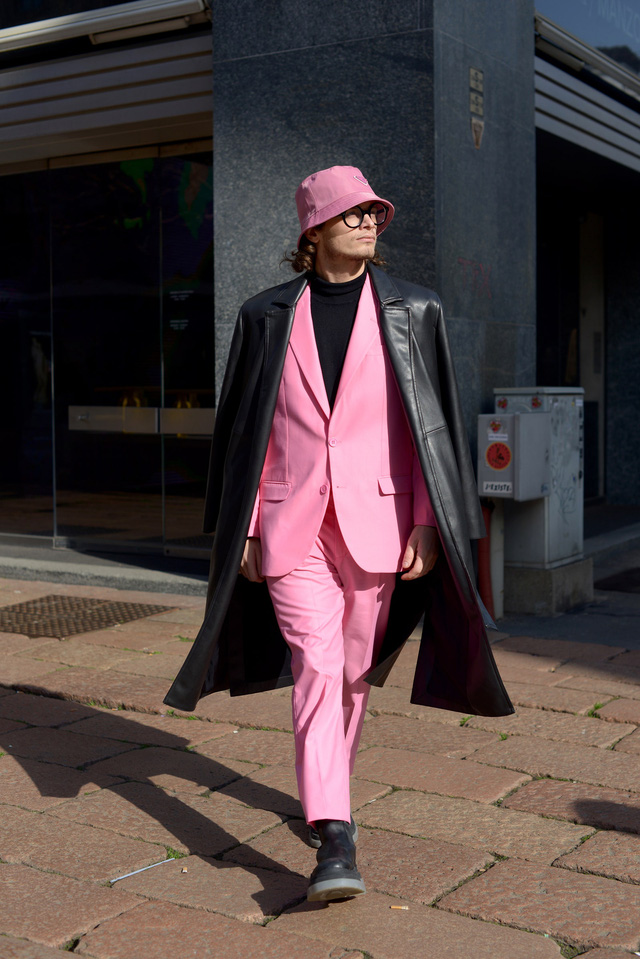 Trang phục đường phố đẹp nhất Milan Fashion Week: áo khoác da phủ sóng - Ảnh 10.