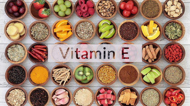 Hỏi đáp về liều vitamin vàng - Ảnh 1.
