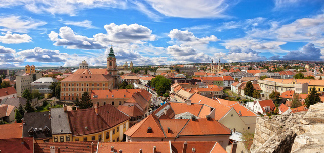 Mùa thu sang Hungary tắm khoáng nóng - Ảnh 2.