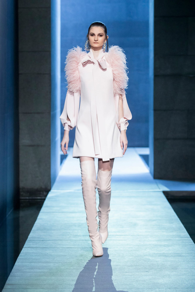 9 xu hướng nổi bật từ s&agrave;n diễn Paris Fashion Week 2021 - Ảnh 10.