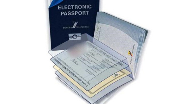 Việt Nam sắp có hộ chiếu gắn chip điện tử - Ảnh 1.