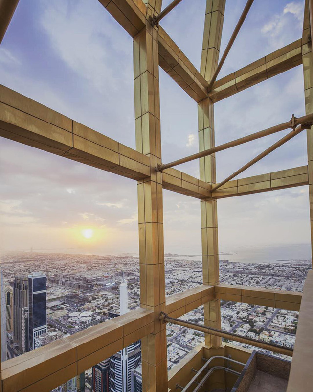 Tham quan khách sạn chọc trời tại Dubai - Ảnh 7.