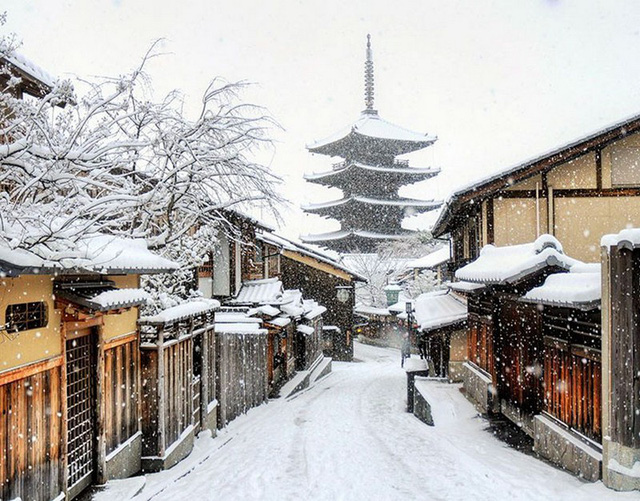 Kyoto mùa đông: cảnh đẹp cố đô chìm trong tuyết trắng - Ảnh 2.