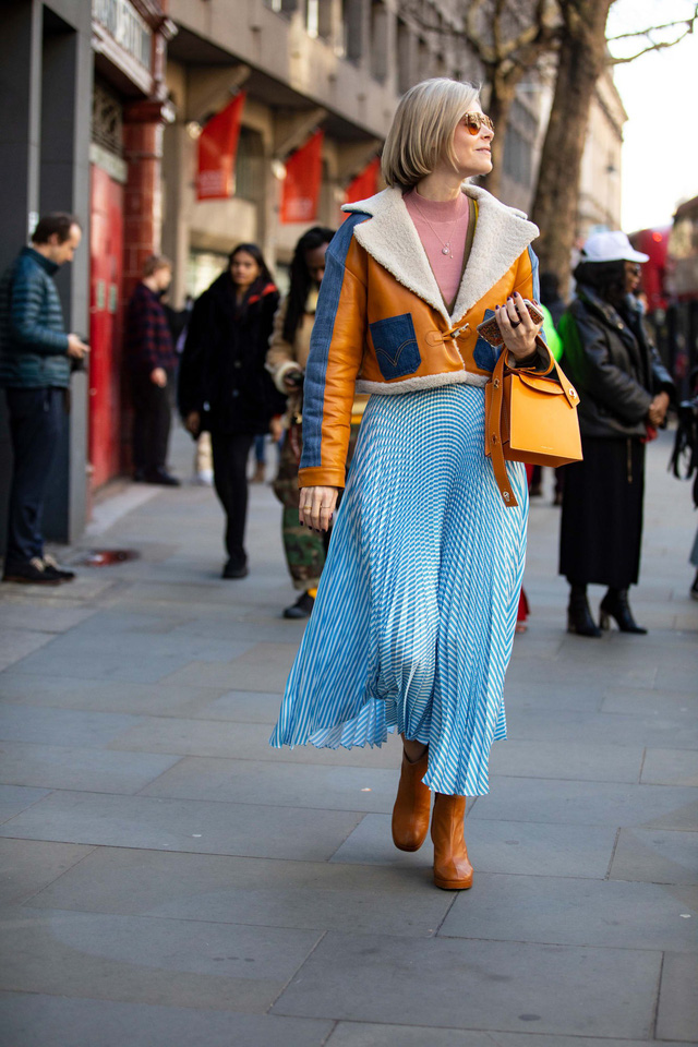 Những khoảnh khắc street style tại London Fashion Week 2019 - Ảnh 11.