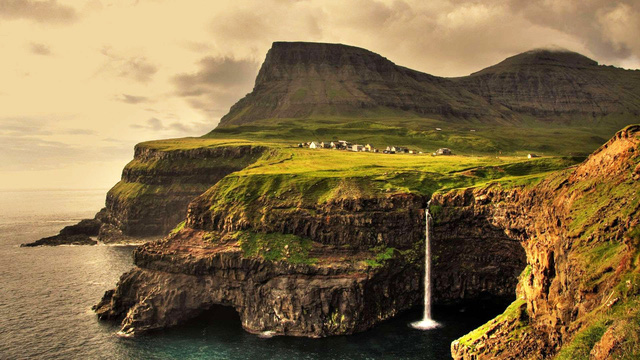 Vách đá Moher mùa hoa bồ công anh nở - Ảnh 3.
