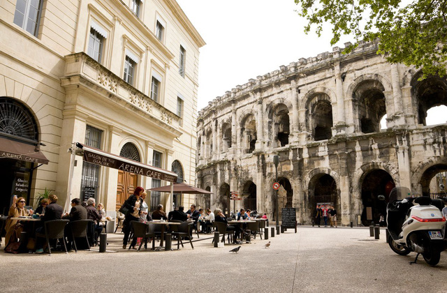 Mùa thu vàng mơ mộng ở Nîmes - Ảnh 2.