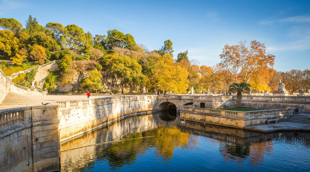Mùa thu vàng mơ mộng ở Nîmes - Ảnh 21.