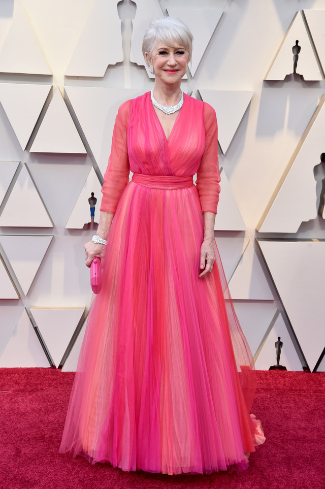 Thảm đỏ Oscar 2019: 10 bộ cánh gây ấn tượng nhất - Ảnh 3.