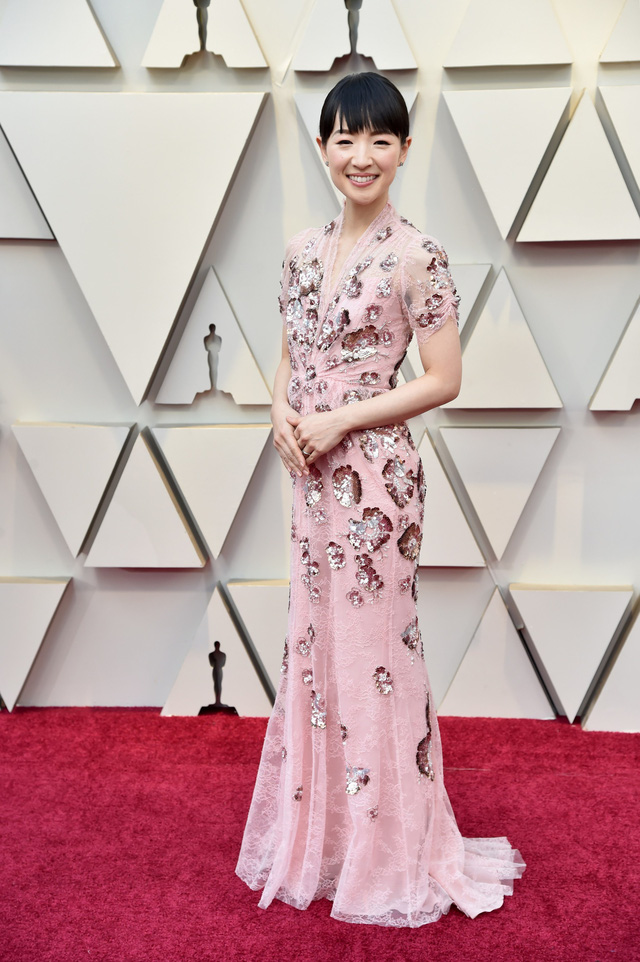 Thảm đỏ Oscar 2019: 10 bộ cánh gây ấn tượng nhất - Ảnh 7.