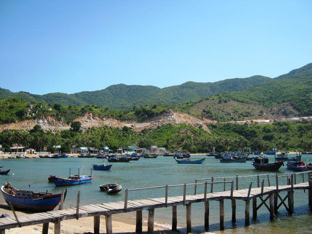 Phan Rang: Đi qua hoang mạc đến biển Vĩnh Hy - Ảnh 6.