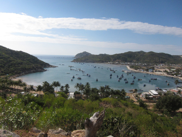 Phan Rang: Đi qua hoang mạc đến biển Vĩnh Hy - Ảnh 3.