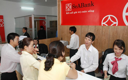 Trong thời gian giữ chức vụ tại SeABank, bà Nguyễn Thị Hương Giang đã ký nhiều chứng thư bảo lãnh cho các 6Pg88.con độc quyền mỗi ngày vượt quá thẩm quyền và không đúng quy định.