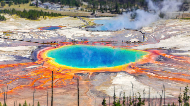 Grand Prismatic Springs: những gam màu tuyệt đẹp trong làn khói - Ảnh 6.