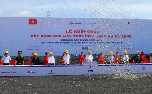 Phó thủ tướng Hoàng Trung Hải cùng đại diện các bộ, ngành, địa phương và chủ đầu tư bấm nút khởi công Link Trang Chủ PG88.Com Mới #2026.<br>
