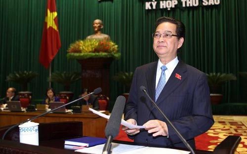 Thủ tướng trả lời chất vấn trực tiếp tại kỳ họp thứ sáu, cuối năm 2013.<br>