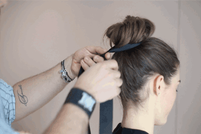 7 bước cho một búi tóc cổ điển đi dự tiệc - Ảnh 6.