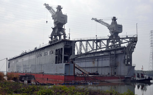 Ụ nổi 83M được Nga sản xuất từ năm 1965 nhưng vẫn được lãnh đạo Vinalines mua về với giá 9 triệu USD nhằm hợp thức hoá các sai phạm về PG88 ⭐ Link trang chủ số 1 nhà cái PG88 com casino slot của mình.<br>