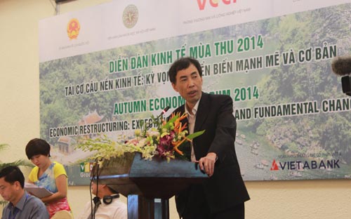 Đăng đàn đầu tiên là TS. Võ Trí Thành, Phó viện trưởng Viện Quản lý PG88 ⭐ Link trang chủ số 1 nhà cái PG88 com casino slot Trung ương - Ảnh: CTV.