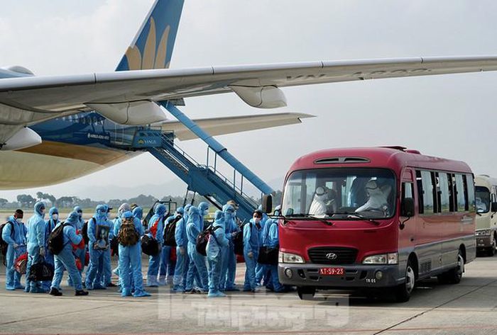 Thủ tướng yêu cầu cơ quan chức năng giải quyết nhanh các thủ tục liên quan, công khai, minh bạch, tránh trục lợi - Ảnh: VGP