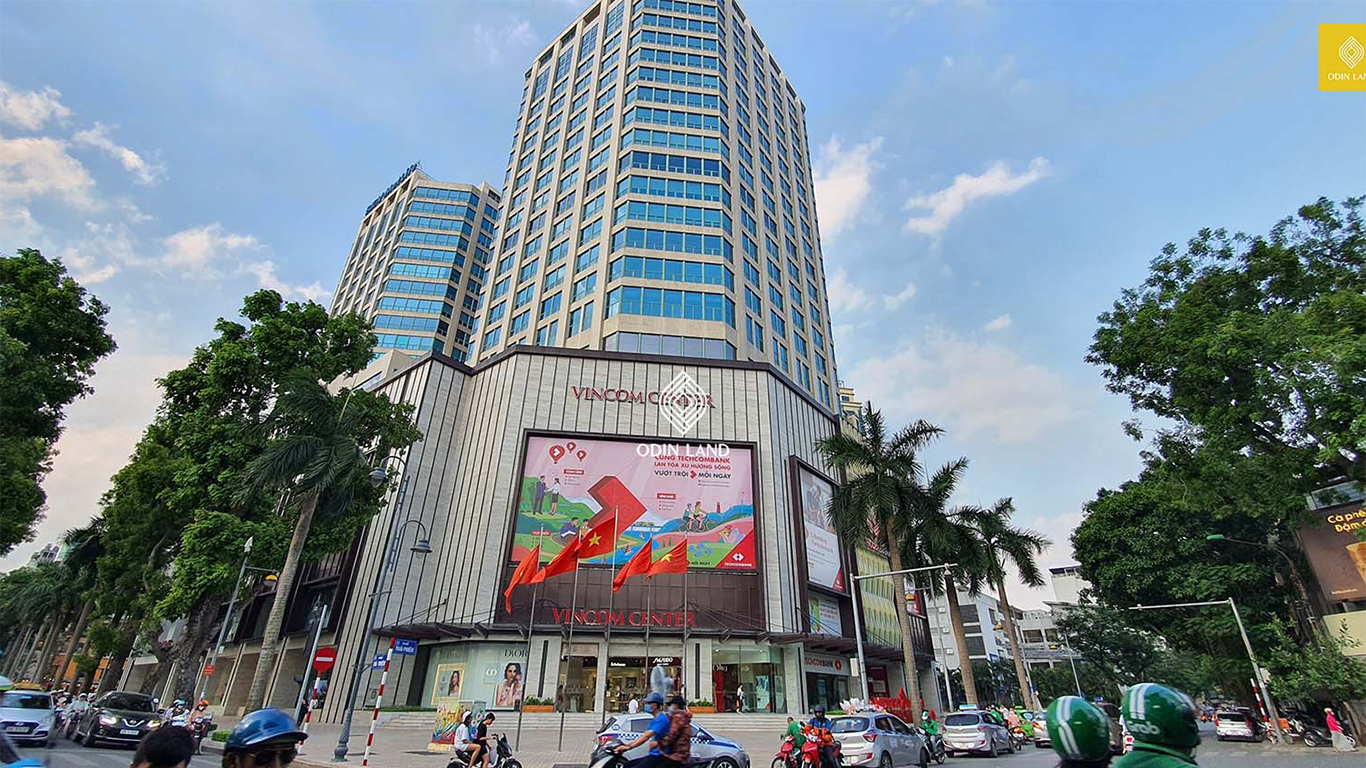 Tính đến hết ngày 31/3/2021, Vincom Retail sở hữu và vận hành 80 TTTM tại 43 tỉnh và thành phố trên toàn quốc.