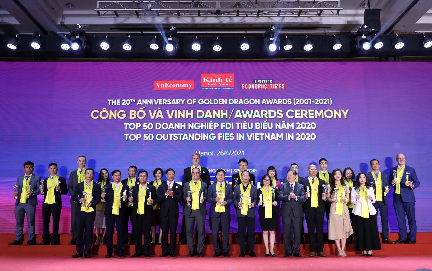 Những đại diện của 50 PG88 Link Dễ Nhớ Pg88.com FDI ti&ecirc;u biểu năm 2020 l&ecirc;n nhận giải