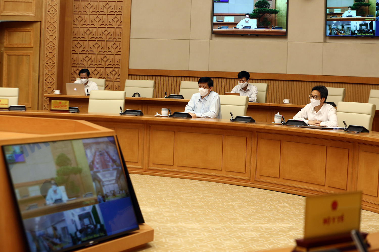 Họp khẩn với các bệnh viện là 