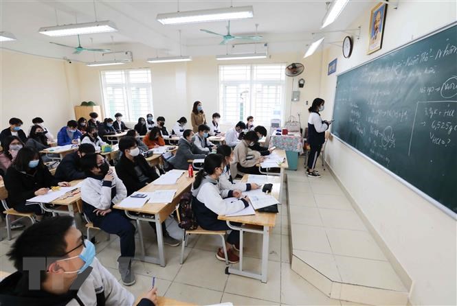 Điều chỉnh kế hoạch giáo dục phù hợp với tình hình địa phương