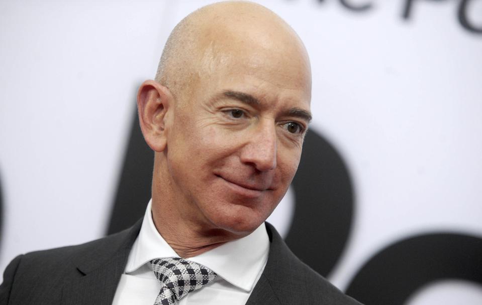 Vì sao Jeff Bezos bán gần 7 tỷ USD cổ phiếu Amazon trong một tuần?