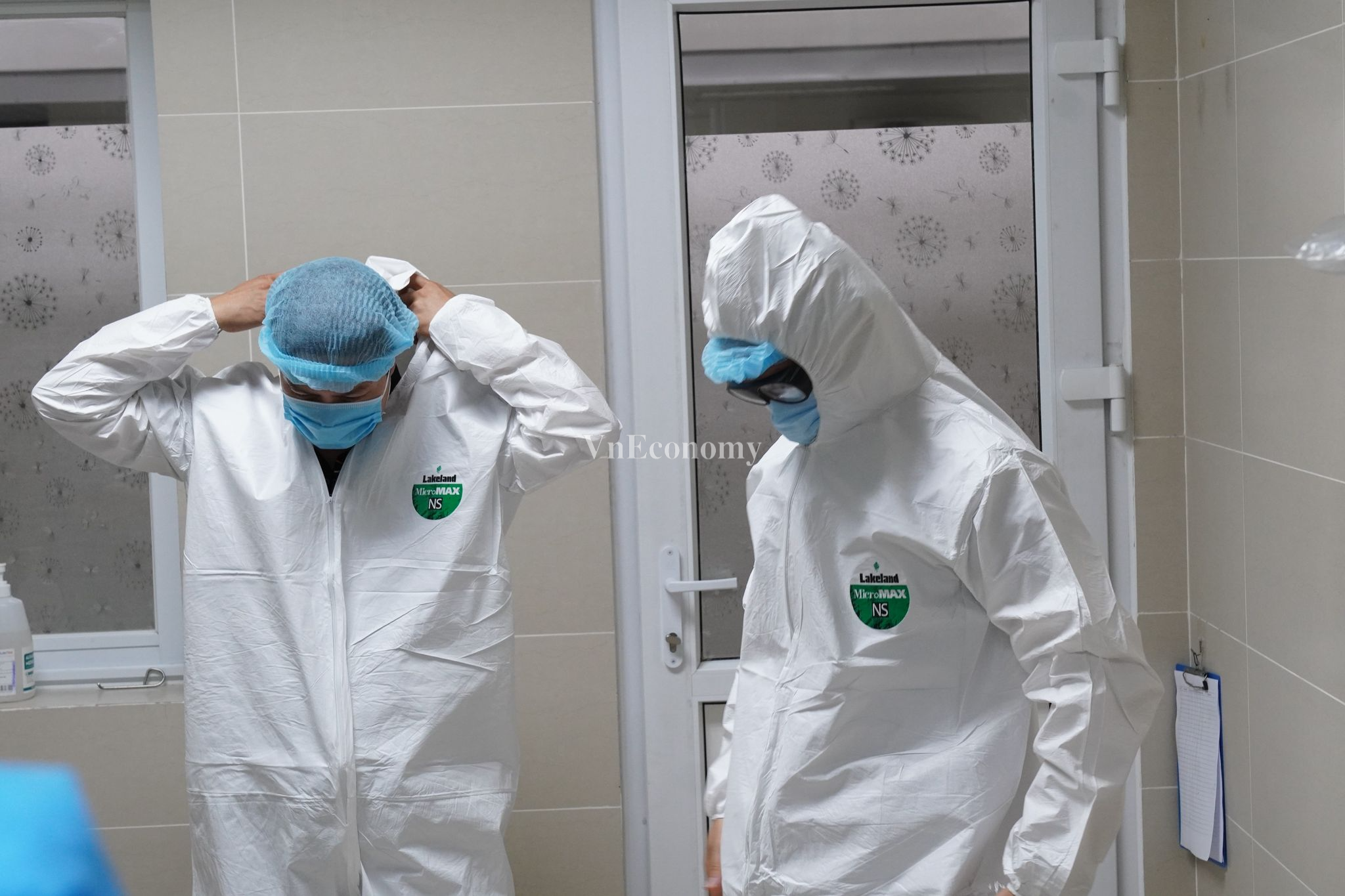 Ngay sau khi c&oacute; th&ocirc;ng tin ghi nhận về ca bệnh, bệnh viện Thanh Nh&agrave;n đ&atilde; r&aacute;o riết triển khai c&aacute;c biện ph&aacute;p mạnh để ngăn chặn dịch.&nbsp;Ảnh: Việt Tuấn