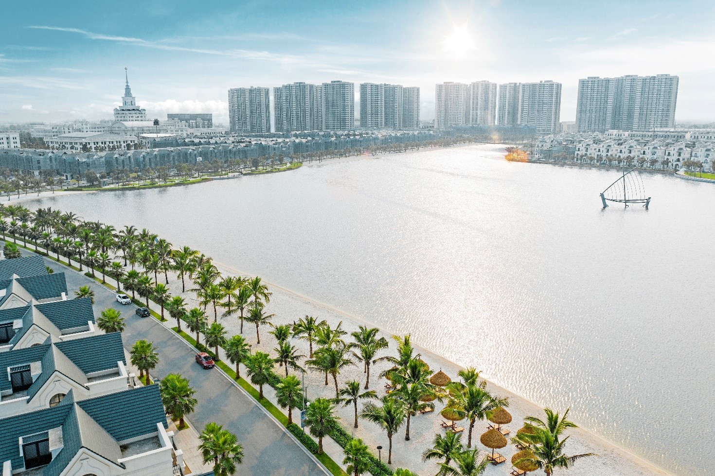 Sự dịch chuyển từ m&ocirc; h&igrave;nh đ&ocirc; thị đơn t&acirc;m sang đa trung t&acirc;m tại H&agrave; Nội tăng tốc mạnh trong khoảng 5-10 năm trở lại đ&acirc;y với sự xuất hiện của những đại đ&ocirc; thị tầm cỡ.