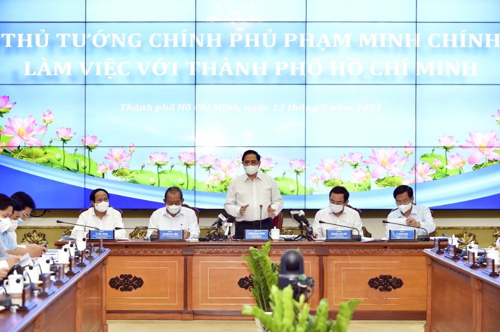 Thủ tướng Phạm Minh Ch&iacute;nh tại buổi l&agrave;m việc - Ảnh: VGP