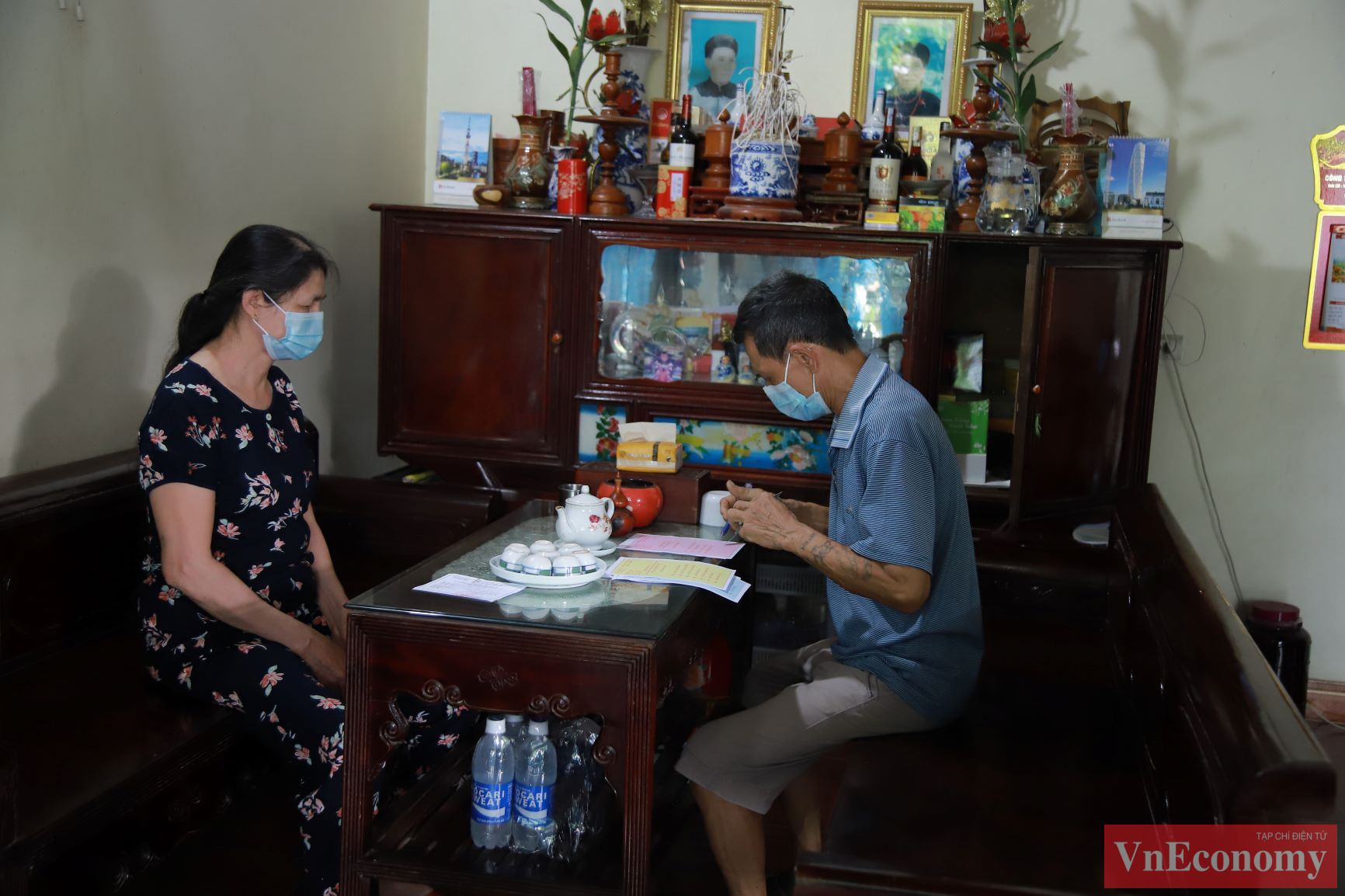 Một số hộ gia đ&igrave;nh trước đ&oacute; c&oacute; người th&acirc;n l&agrave; F1 trong c&aacute;c khu c&aacute;ch ly tập trung, trong đ&ecirc;m qua hoặc s&aacute;ng nay đ&atilde; trở th&agrave;nh F0. Tổ Link Đăng Nhập PG88 Chính Thức 2026 đ&atilde; ngay lập tức c&oacute; phương &aacute;n xử l&yacute;, mang h&ograve;m phiếu lưu động đến tận nơi để những cử tri 